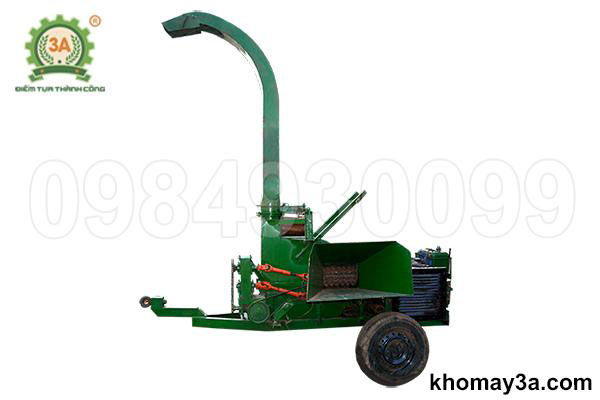 Máy băm cây bắp ủ chua tại ruộng