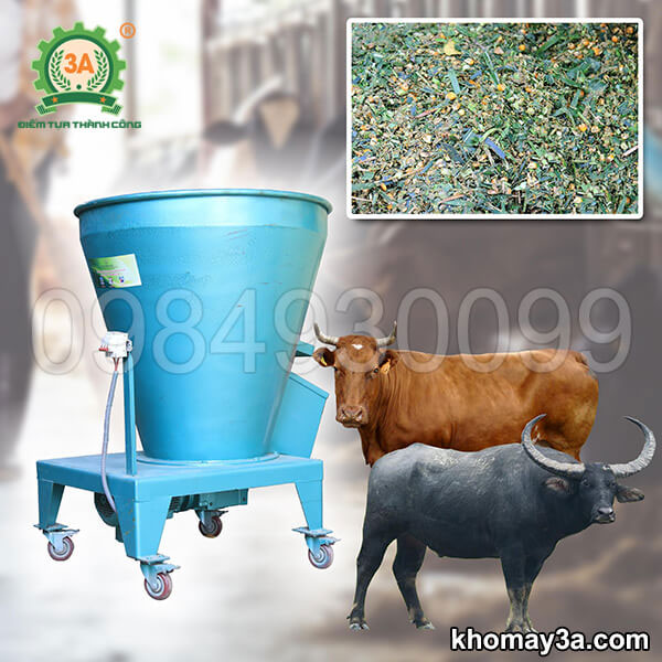 Máy trộn thức ăn cho bò