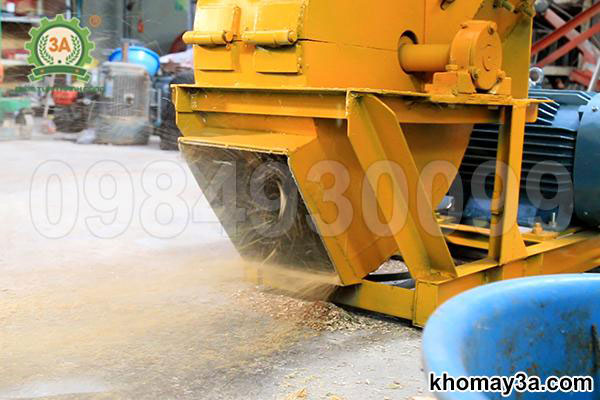 Khung máy được thiết kế chắc chắn, hạn chế rung lắc 