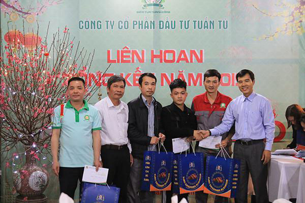 họp tổng kết năm 2019